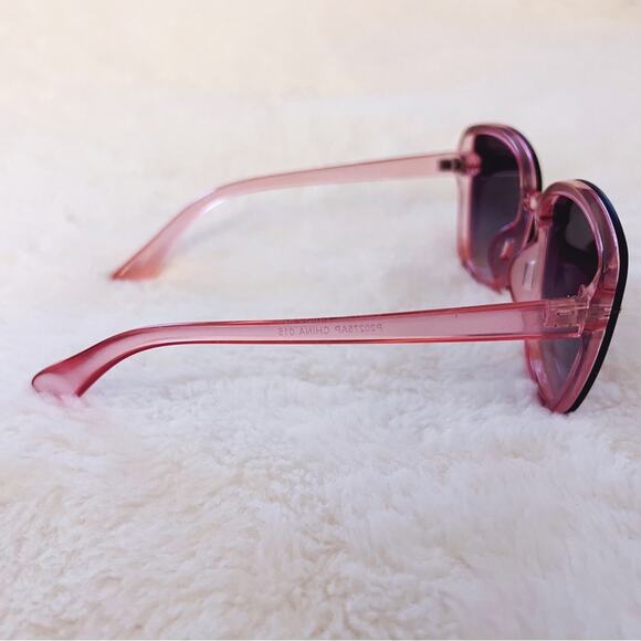 Giselle Black & Pink Oversized Cat Eye Sunglasses - Picture 10 of 10